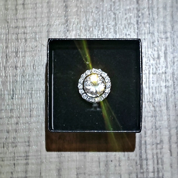 Round crystal paved ring - Picture 8 of 13